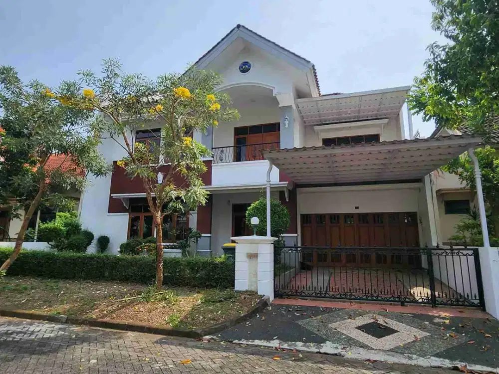Rumah Mewah Graha Estetika Dekat UNDIP Tembalang