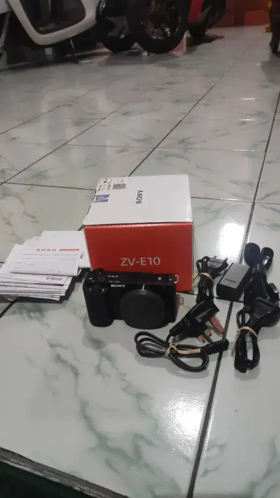 sony zv-e10 kondisi likenew masih garansi