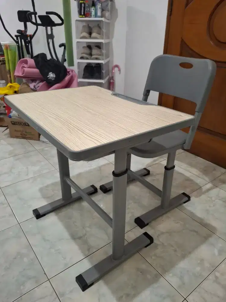 Meja belajar informa (bonus kursi)