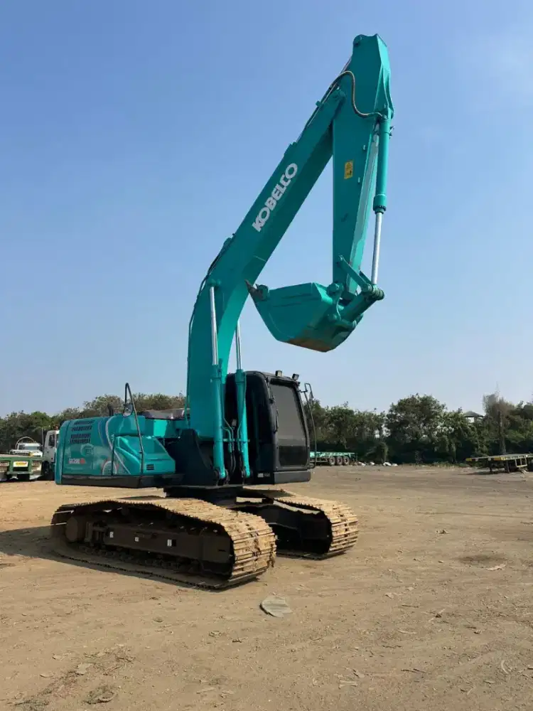Kobelco SK200-10