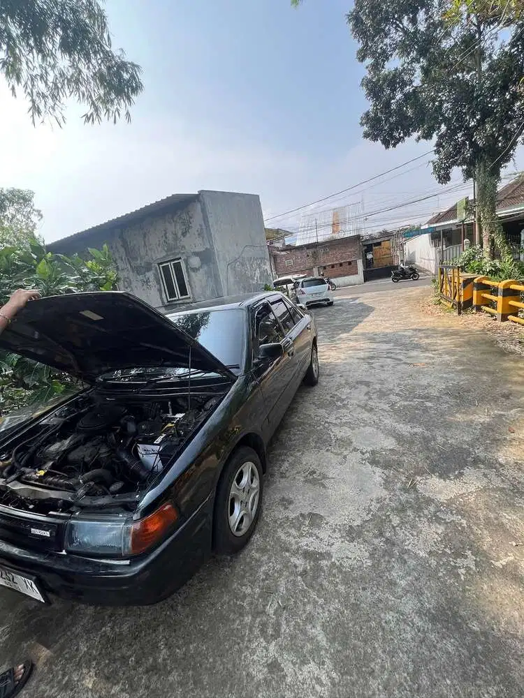 Mazda 323 1990 Bensin
