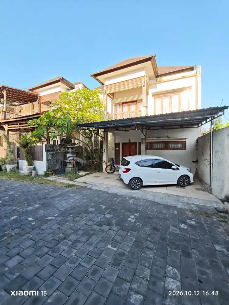 Rumah Mewah Mahendradata Lingkungan Elite one gate