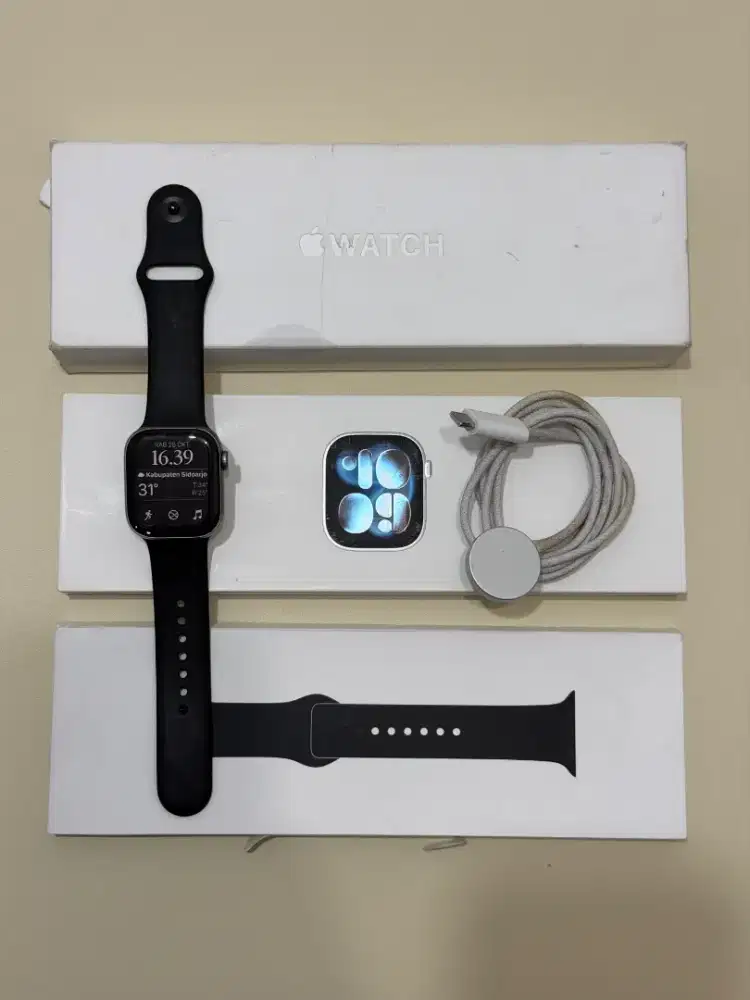 Apple Watch Series 11 42mm - Space Gray - Garansi Resmi On