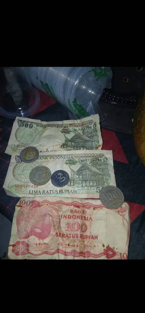 Uang koin/kertas kuno