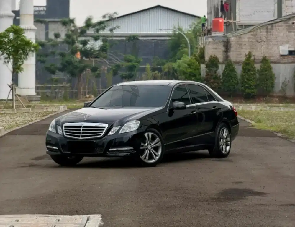 Mercedes Benz W212
E300 Avantgarde
3.000CC V6