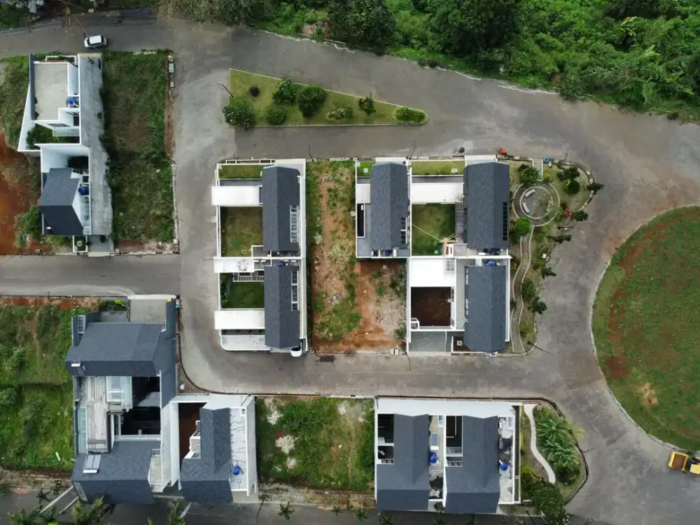 Rumah Modern dengan Area Luas di Dago Bandung!