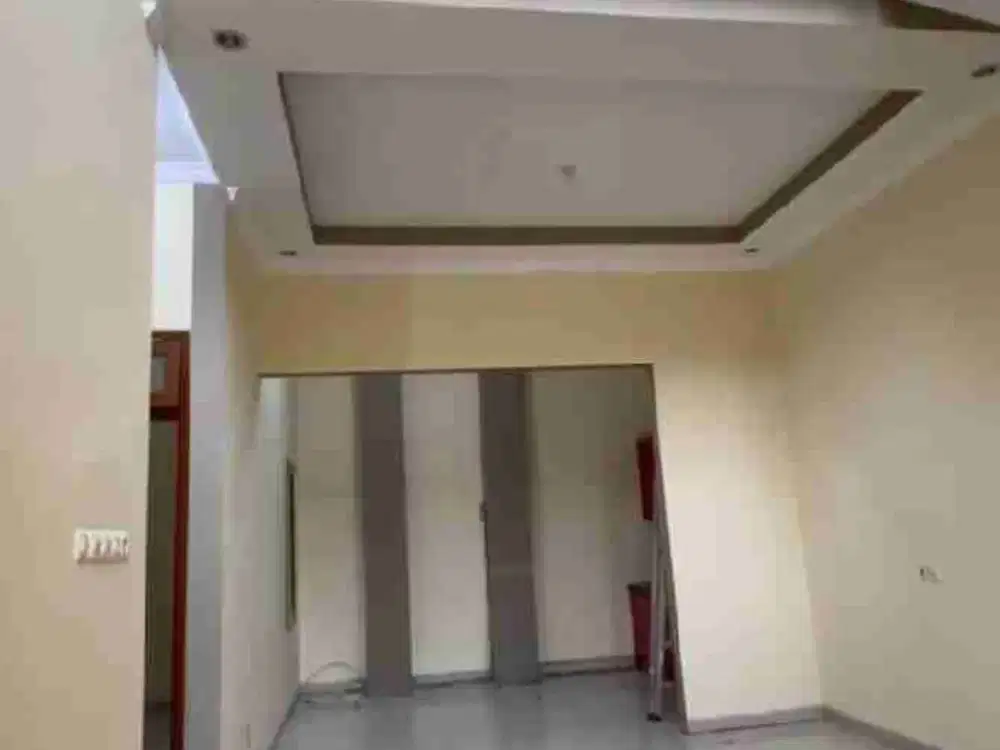 Rumah 2Lantai Permata Saxophone Kota Malang