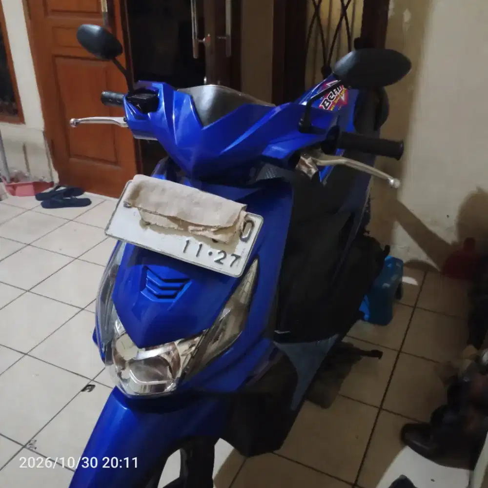Di jual Honda beat karbu 2011 surat lengkap off plat hidup.