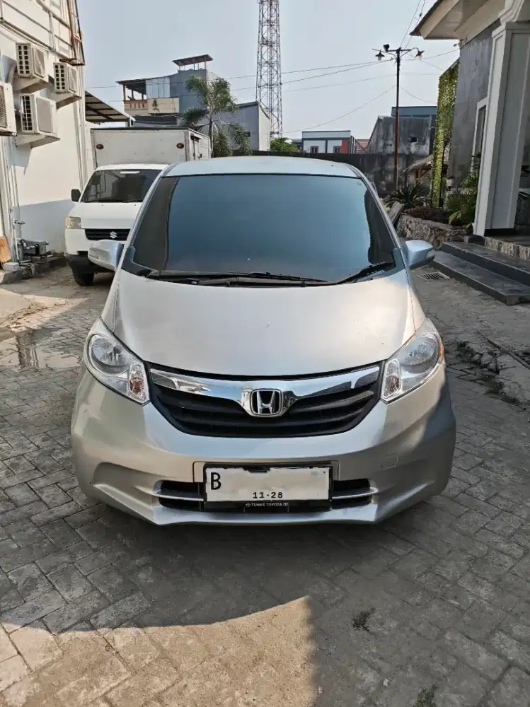 Honda Freed 1.5 E PSD Facelift awal 2012