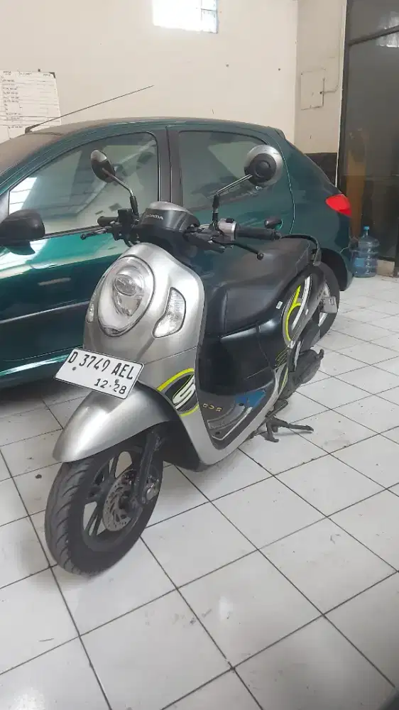 Honda scoopy th 2023 mulus Jual cepat