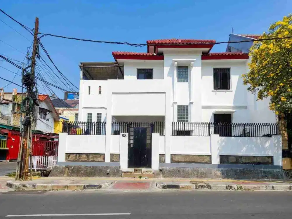 Disewakan Rumah Siap Huni di Kemanggisan Jakarta Barat.
