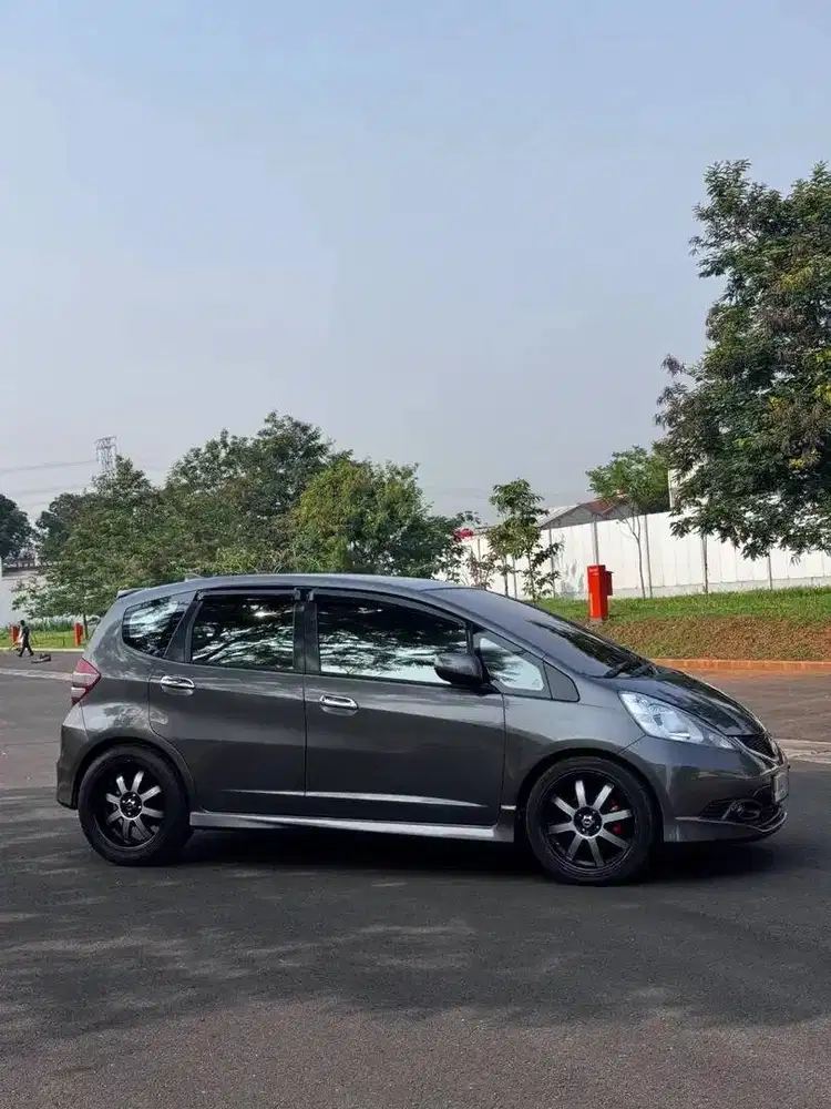 Honda Jazz RS  2010 at matic  grey