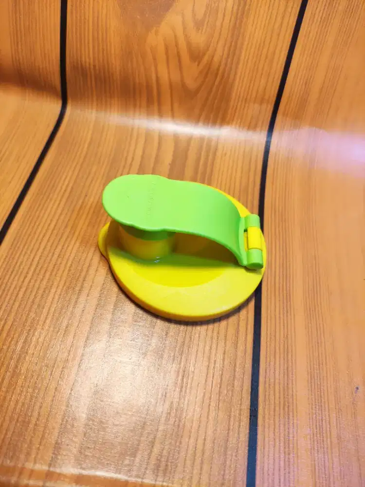 Like New Seal Tutup Botol Tupperware Kuning Hijau
