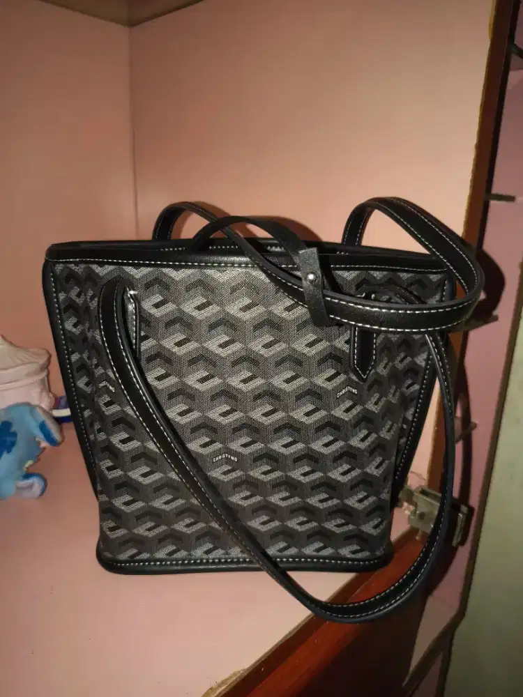 Tas Christy ng ruso mini tote
