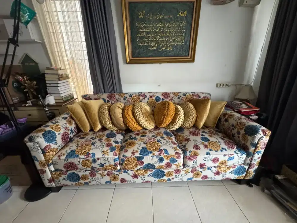 dijual cepat sofa tanpa bantal !