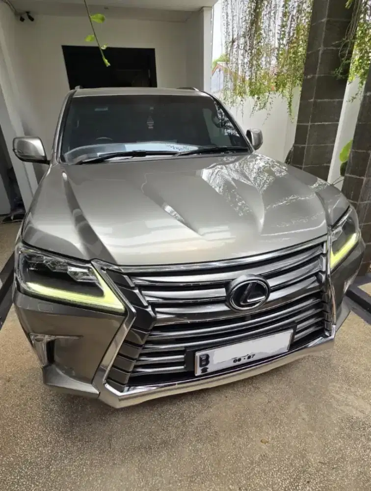 LEXUS LX570 4X4 AT Nik 2017
