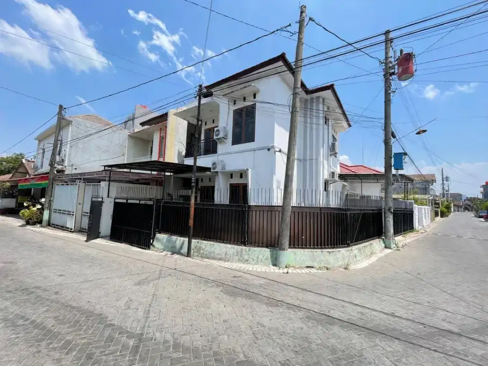 DIJUAL RUMAH KOST POGUNG LOR DALAM RINGROAD DEKAT FK UGM JAKAL KM 4 - 7KT 8KM FULL AC WATER HEATER - LT 143 LB 127 SHM - 2,5M