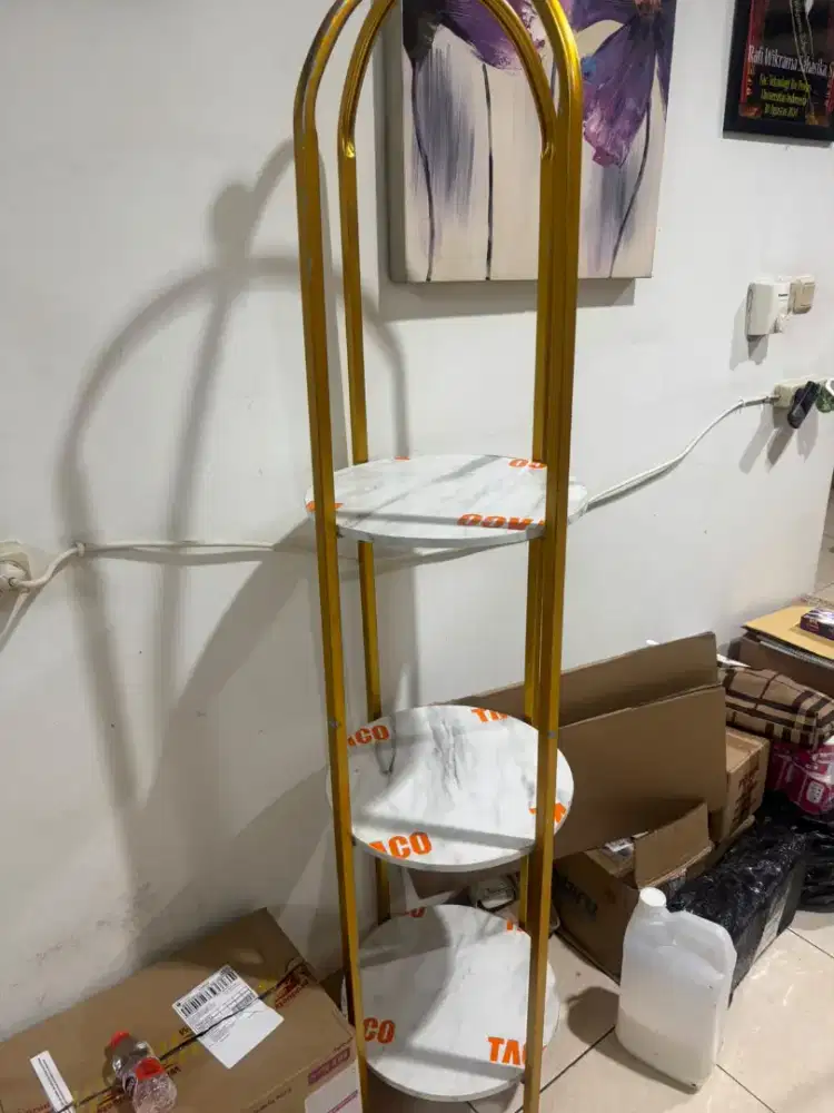 Rak tempat hiasan