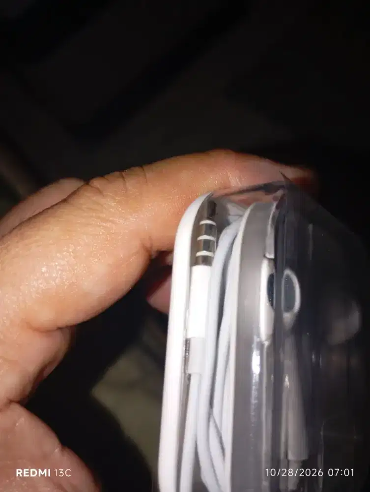 Earphone original bawaan pabrik unt Iphone