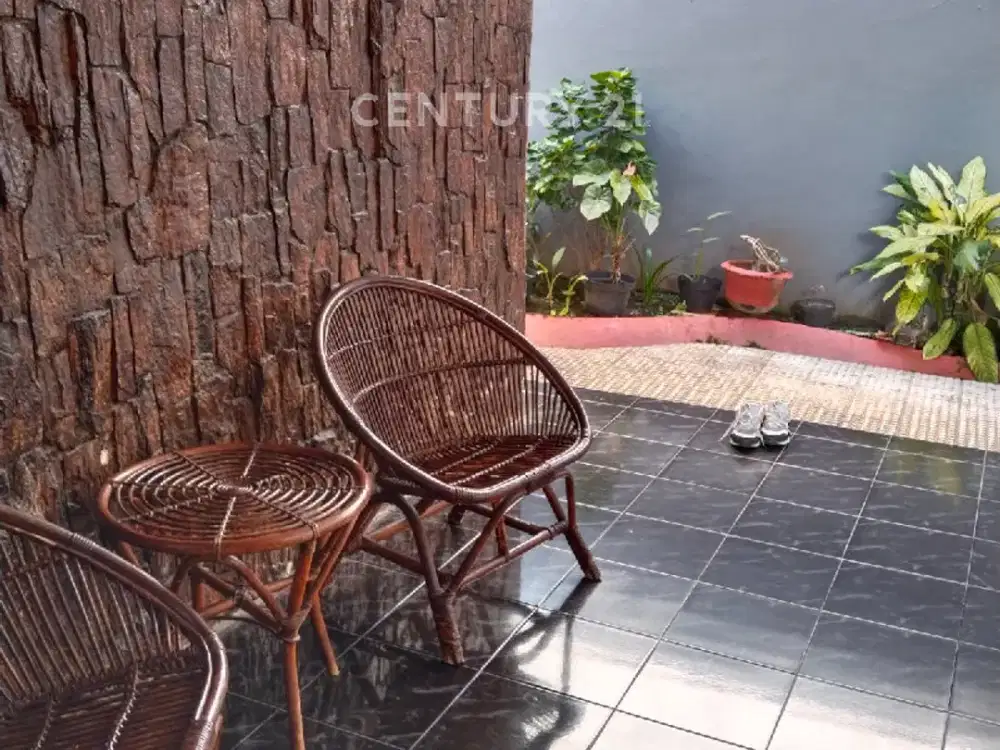 Rumah Lama Cocok Cluster Di Gang Kramat Lokasi Strategis