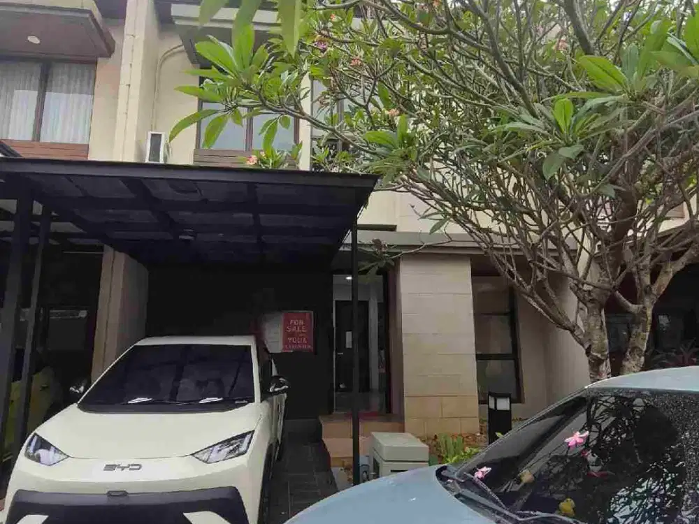 DIJUAL RUMAH CANTIK MINIMALIS SIAP HUNI DI VANYA PARK BSD CITY