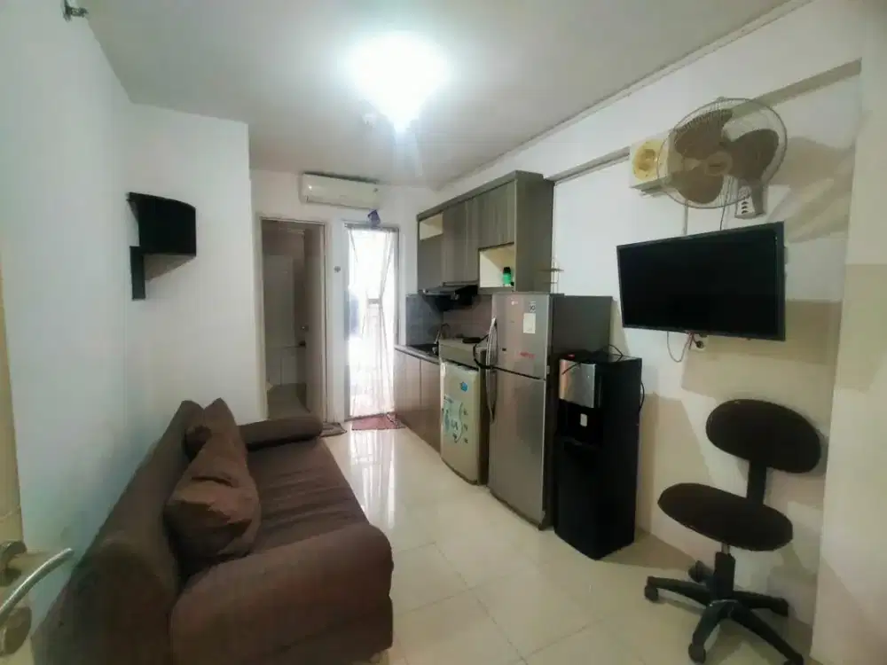 DISEWAKAN 2BR FURNISHED LANTAI RENDAH APARTEMEN BASSURA CITY