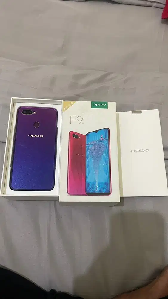 Oppo f9 4/64 lengkap mulus