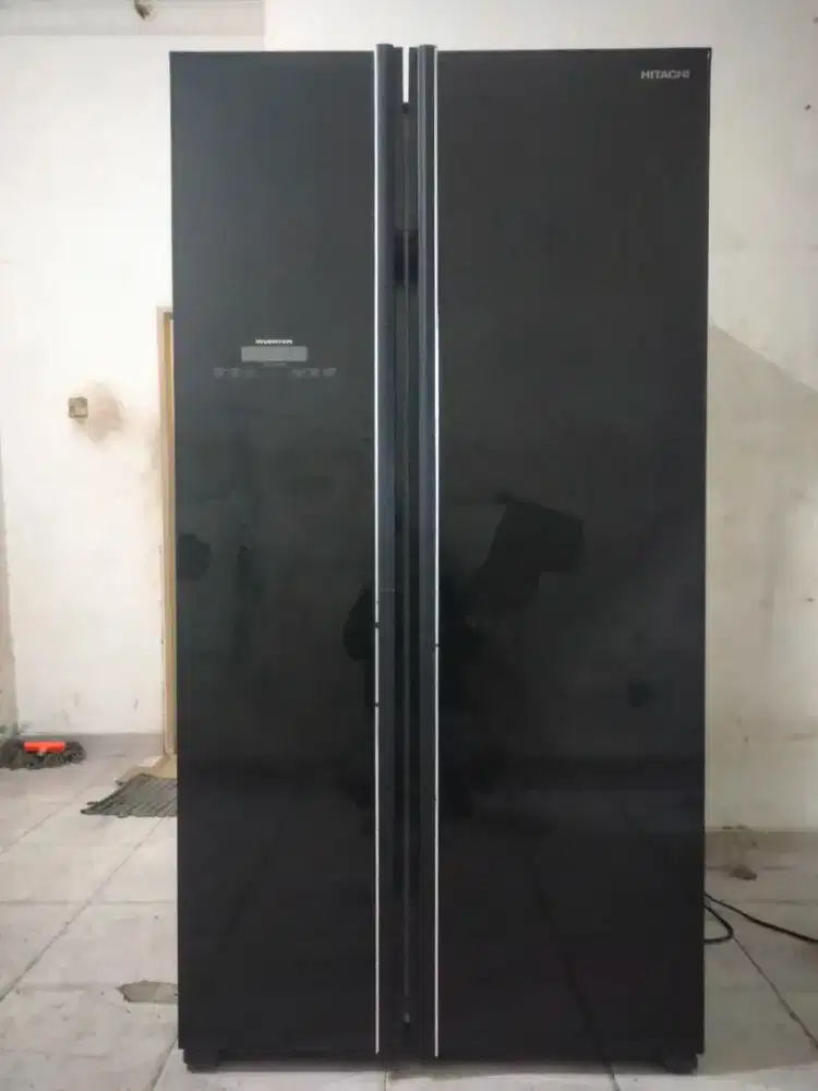 SIDE BY SIDE ( HITACHI )