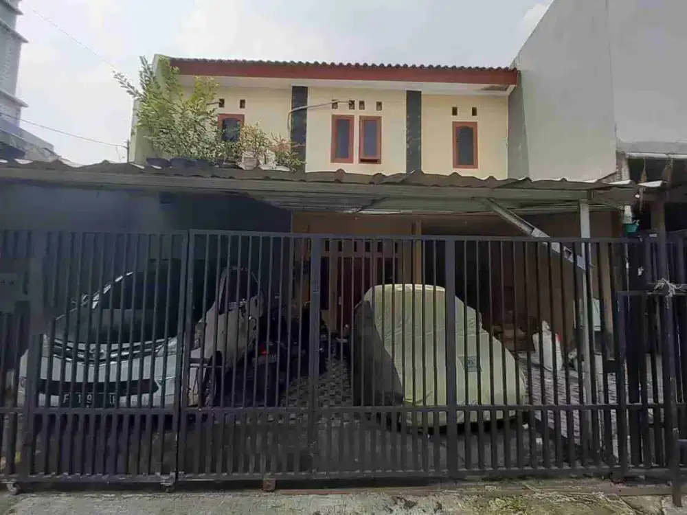 DI JUAL RUMAH 2 LANTAI SIAP HUNI DENGAN TANAH LUAS DI DEPOK 2 TENGAH