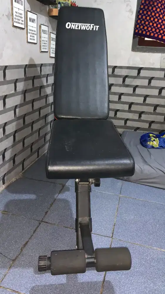 Kursi fitnes bekas