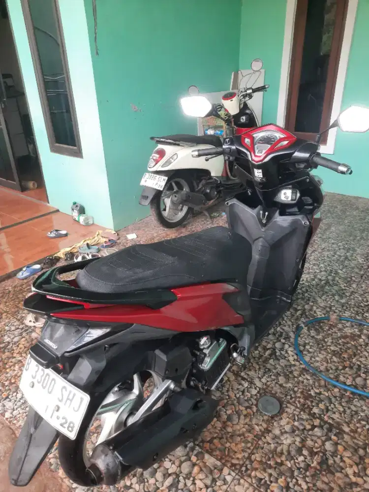 Vario KZR 125 9 juta nego alus