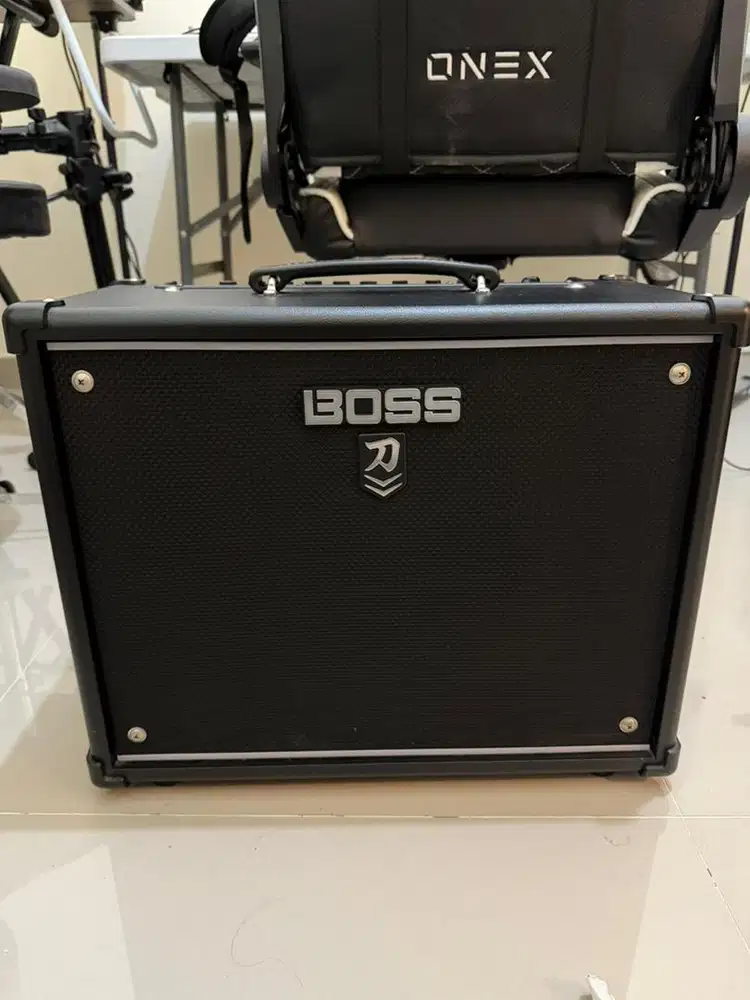 [LIKE NEW] Boss Katana 50 MK II