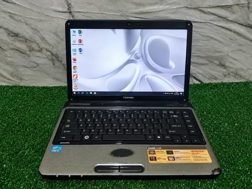 LAPTOP THOSIBA SATELLITE L245