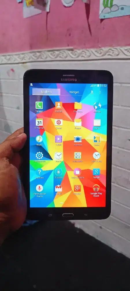 Samsung Tab 4 8in bisa YouTube via Chrome