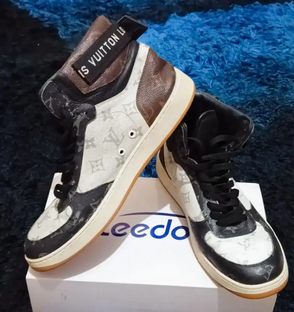 Jual SEPATU LOUIS VUITTON LV Leather Monogram size 42
