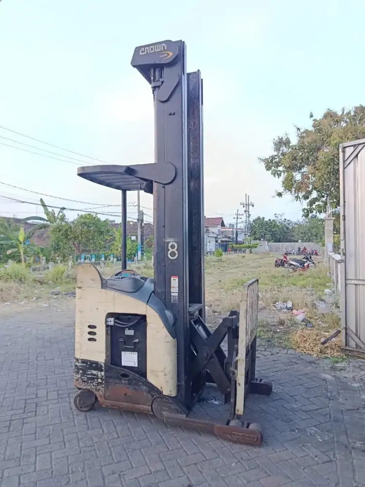 Forklift reach truck 2ton