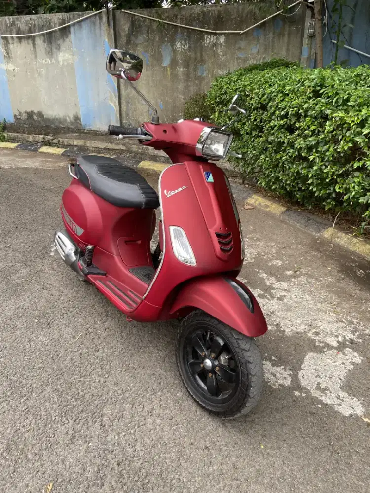 Vespa S 125 iget merah 2018