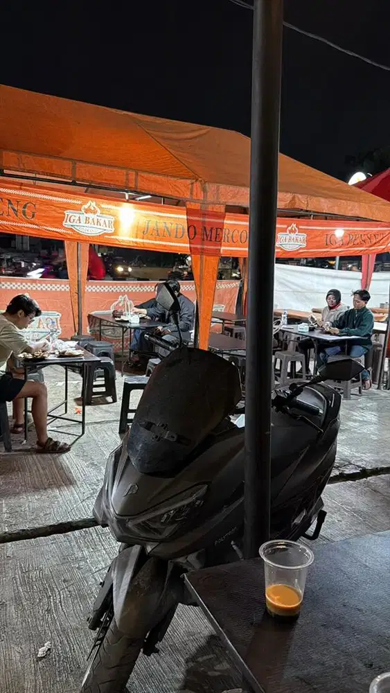 DIBUTUHKAN SEGERA – CREW KEDAI MAKAN