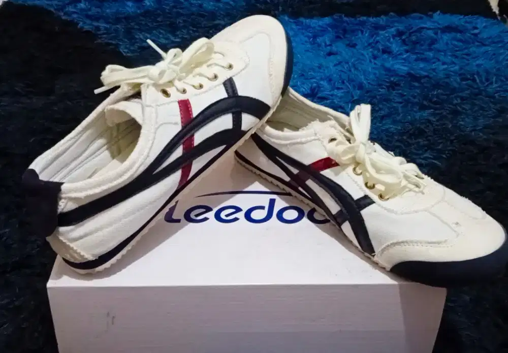 Jual Sepatu ONITSUKA TIGERS Mexico66 size 43 MULUS+MURAH