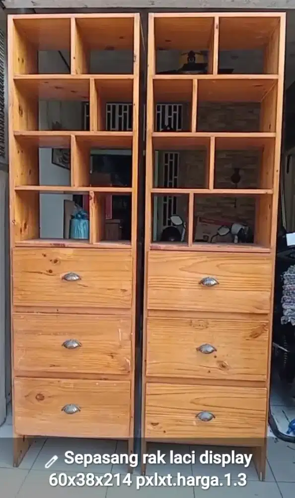 Rak buku rak display laci
