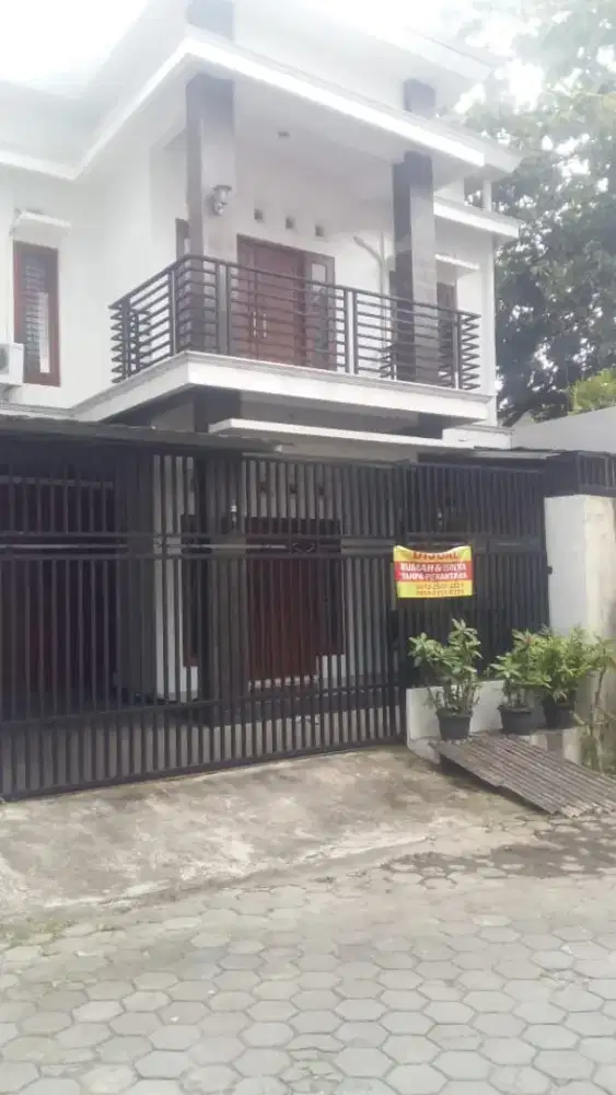 Dijual rumah lingkungan seturan