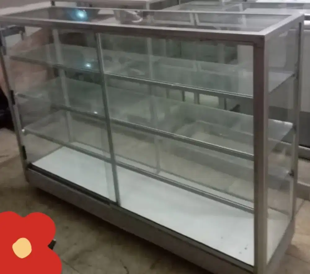 Jual etalase bekas