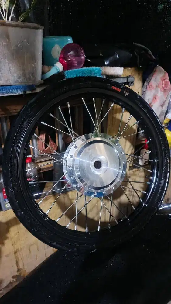 VELG jari-jari ring 17 Vario 160 CBS/VARIO 125/150 (VELG 4 BAUT)