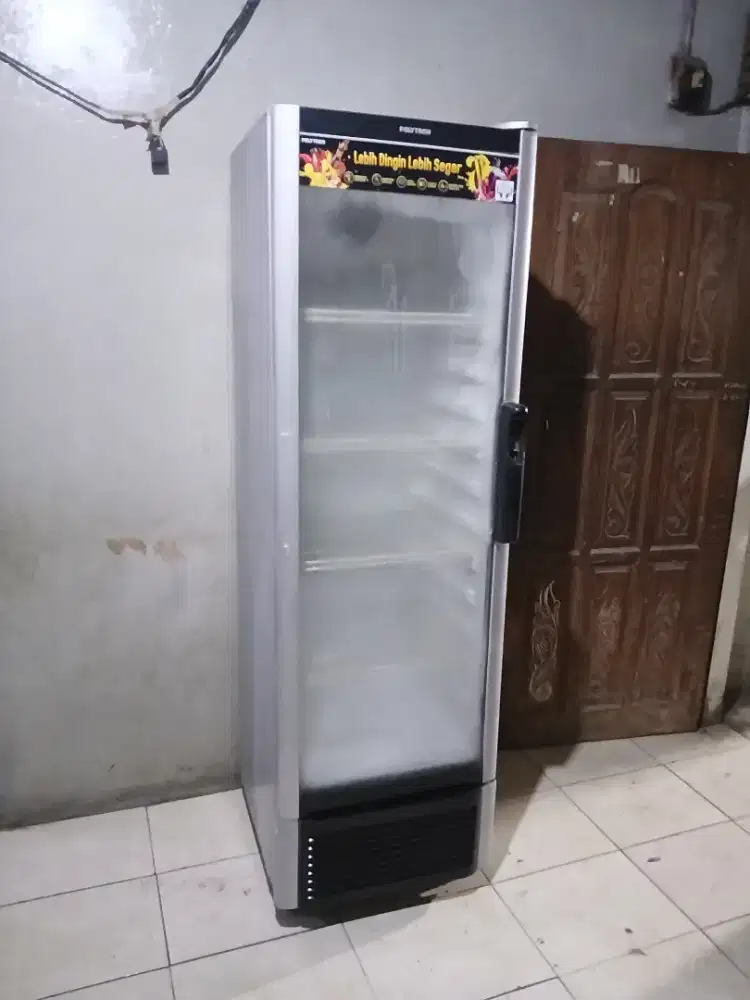 Showcase polytron model baru