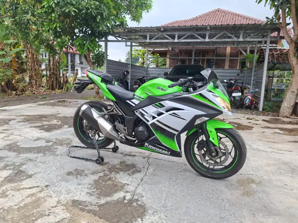Kawasaki Ninja 250 FI SE ABS 30th Anniversary 2015 Kolektor Item