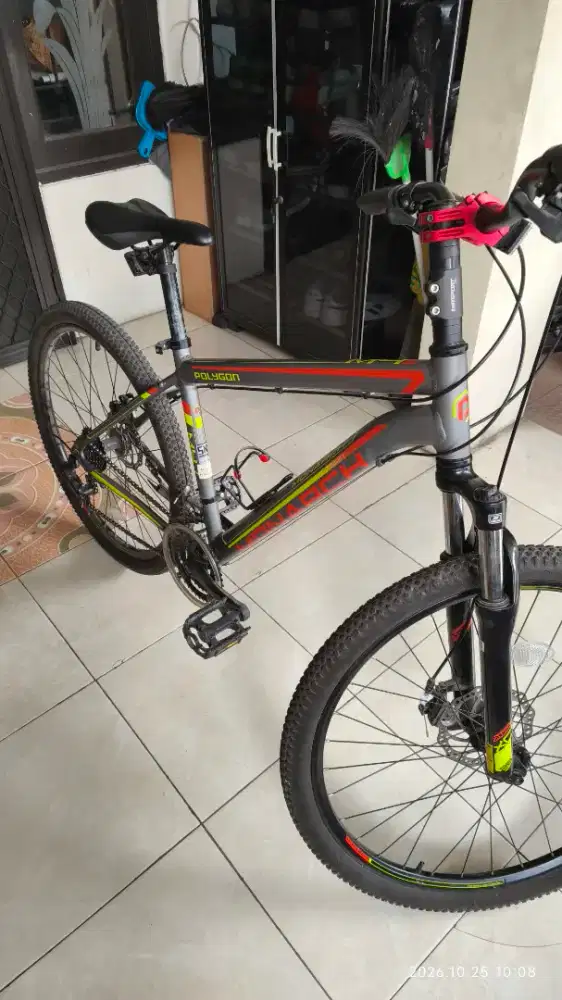 Sepeda MTB Polygon Monarch M4 Rangka sudah Alloy/Aluminium
