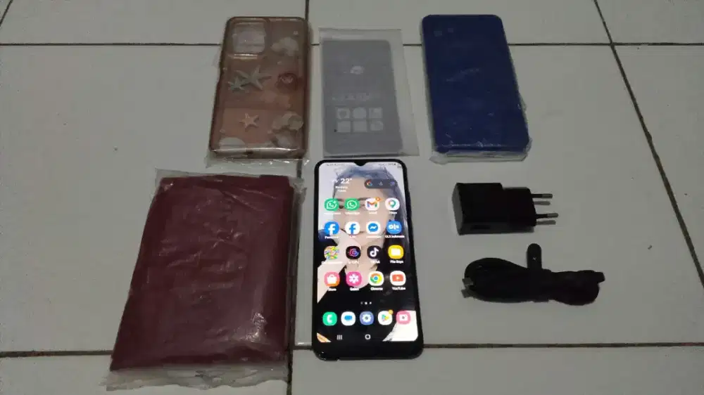 Samsung A04E (2024)
Ram 5gb (3gb+2gb)
Rom 32gb
Black Edition