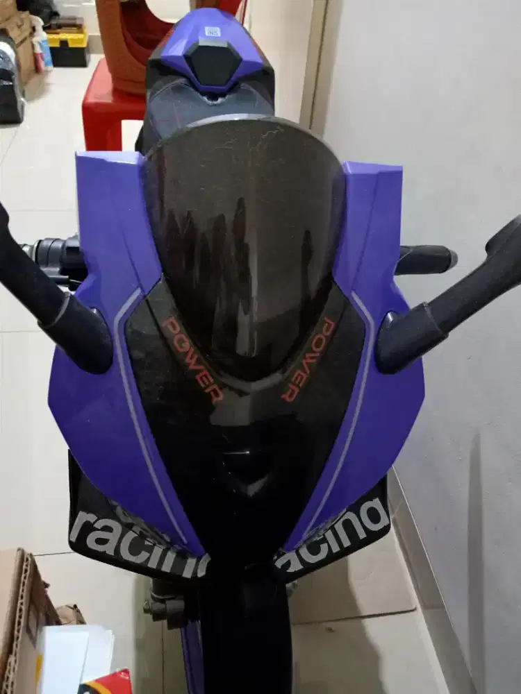 Motor Aki anak bergaya sport