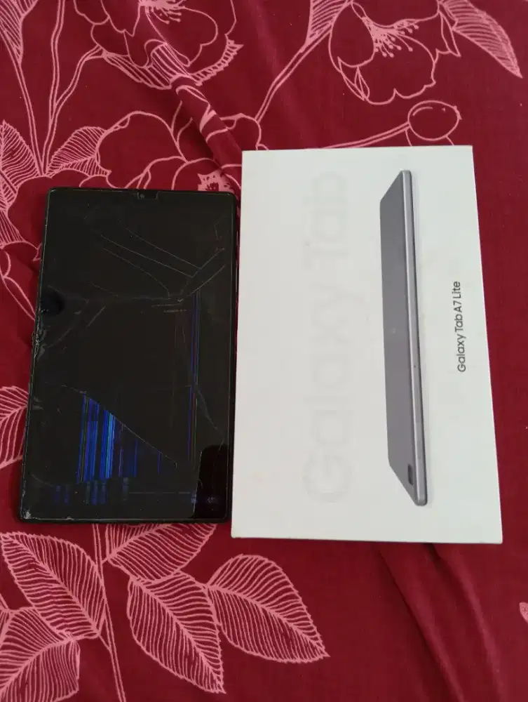 Dijual Samsung Galaxy Tab A7 lite 3/32gb wifi only fullset kondisi min
