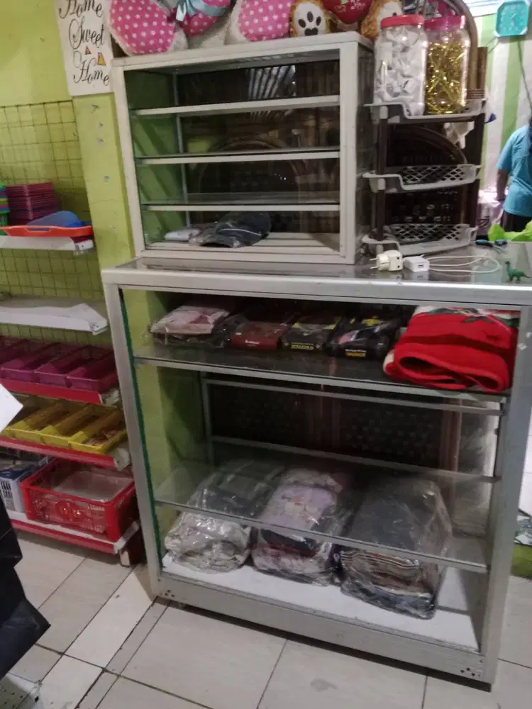 etalase 1meter dan kecil tanpa pintu